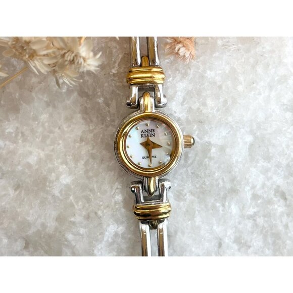 Anne Klein Dual Toned Mother of Pearl Dial Vintage Wristwatch - 14mm - WORKS! - Picture 14 of 14